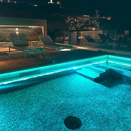 Penthouse With Private Pool 50m From The 圣塞瓦斯蒂安