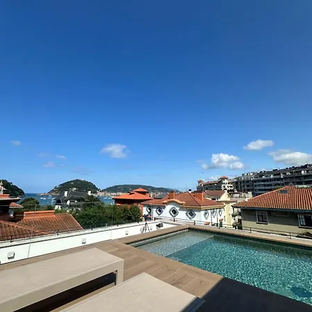 Penthouse With Private Pool 50m From The *