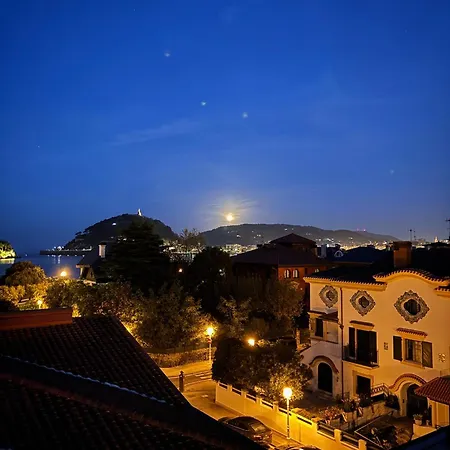 Penthouse With Private Pool 50m From The Apartment San Sebastian