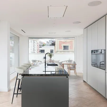 Penthouse With Private Pool 50m From The Appartamento *