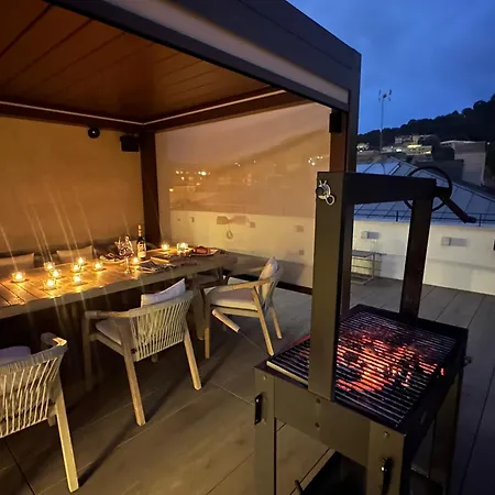 Penthouse With Private Pool 50m From The Appartamento